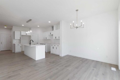 56 Heritage Manor, Cochrane, AB 