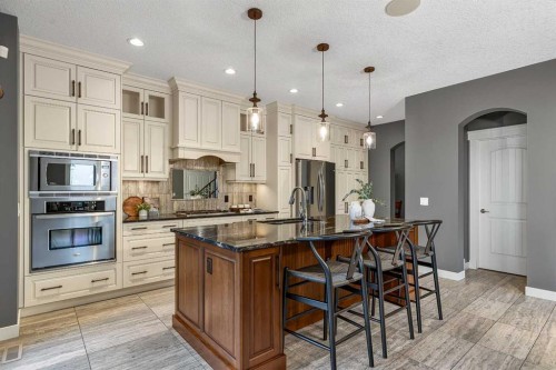 111 Cranarch Circle Se, Calgary, AB 