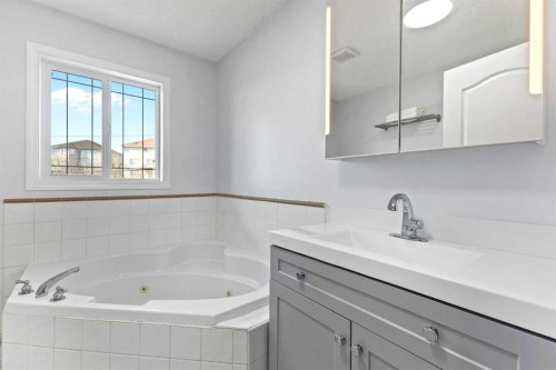 82 Country Hills Gardens Nw, Calgary, AB 