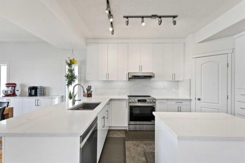 82 Country Hills Gardens Nw, Calgary, AB 