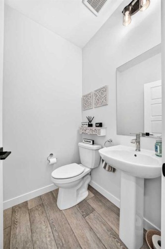 19 Versant View Sw, Calgary, AB 