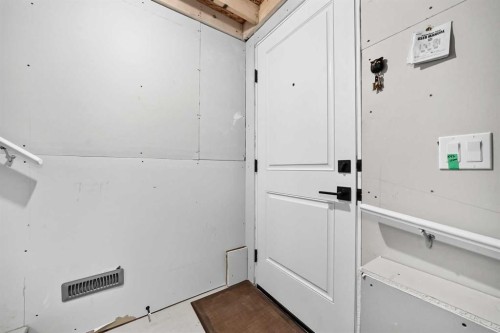 19 Versant View Sw, Calgary, AB 