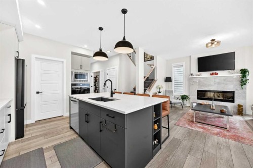 19 Versant View Sw, Calgary, AB 