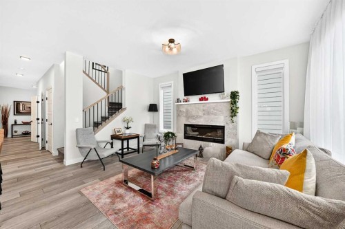 19 Versant View Sw, Calgary, AB 