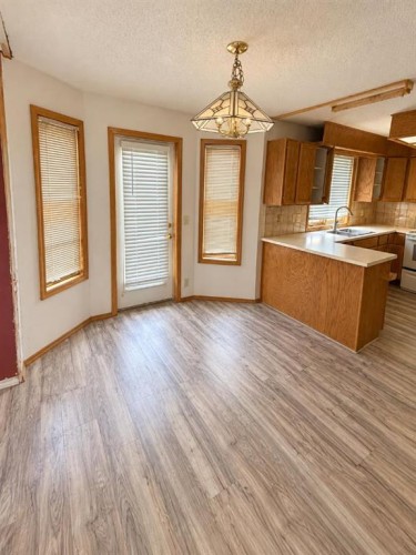 180 Hawkhill Way Nw, Calgary, AB 