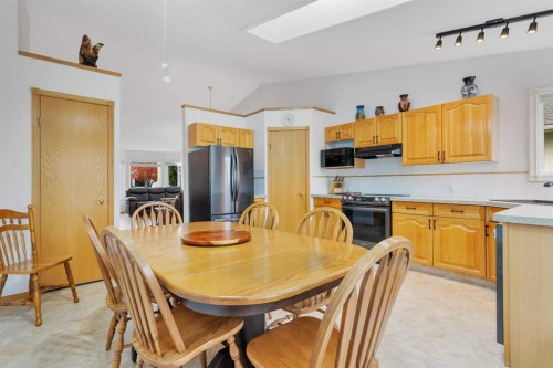 123 Riverview Circle, Cochrane, AB 