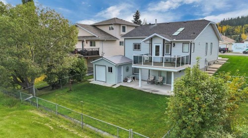123 Riverview Circle, Cochrane, AB 