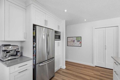 39 Midridge Close Se, Calgary, AB 