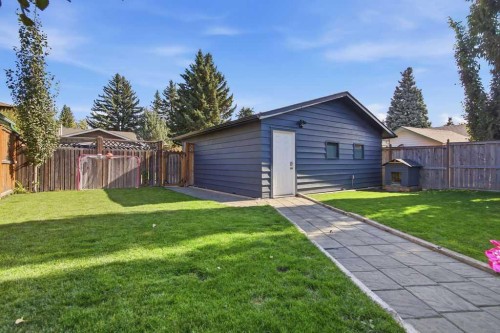 39 Midridge Close Se, Calgary, AB 