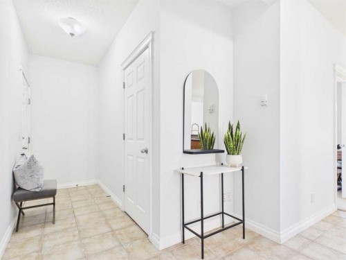 204-2 Hemlock Sw, Calgary, AB 