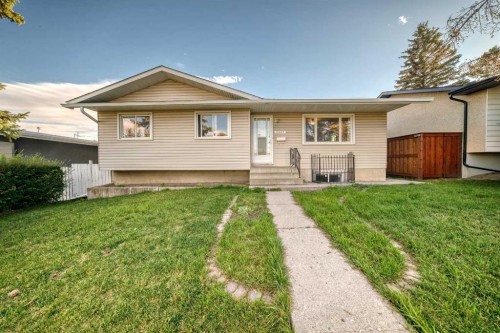 10647 Shillington Crescent Sw, Calgary, AB 