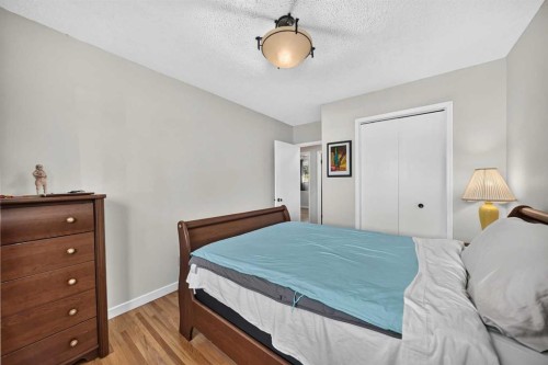 10647 Shillington Crescent Sw, Calgary, AB 