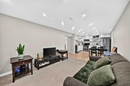 10647 Shillington Crescent Sw, Calgary, AB 