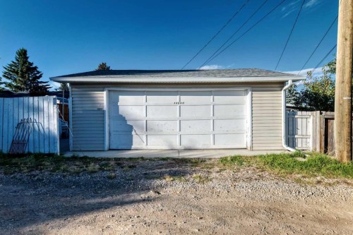 10647 Shillington Crescent Sw, Calgary, AB 