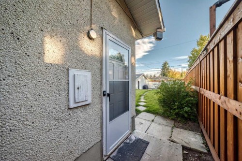 10647 Shillington Crescent Sw, Calgary, AB 