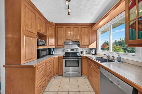 10647 Shillington Crescent Sw, Calgary, AB 