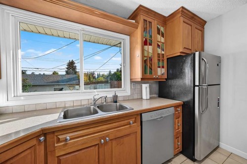 10647 Shillington Crescent Sw, Calgary, AB 