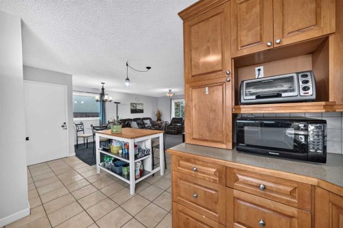 10647 Shillington Crescent Sw, Calgary, AB 