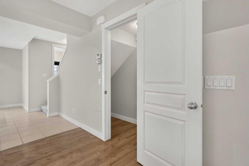 1106 Mckenzie Towne Row Se, Calgary, AB 