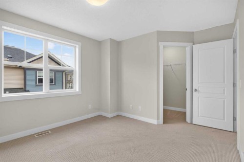 1106 Mckenzie Towne Row Se, Calgary, AB 