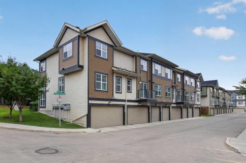1106 Mckenzie Towne Row Se, Calgary, AB 