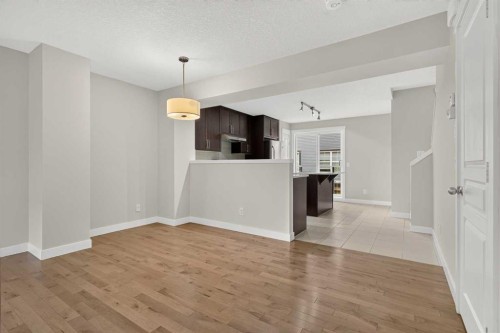 1106 Mckenzie Towne Row Se, Calgary, AB 