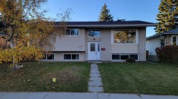 4815 Verona Drive NW Calgary, AB T3A 0P5