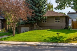 3042 28 Street SW Calgary, AB T3E 2J5