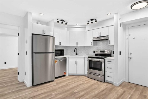 411-2000 Applevillage Court Se, Calgary, AB 