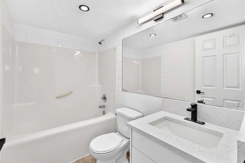 411-2000 Applevillage Court Se, Calgary, AB 