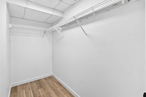 411-2000 Applevillage Court Se, Calgary, AB 