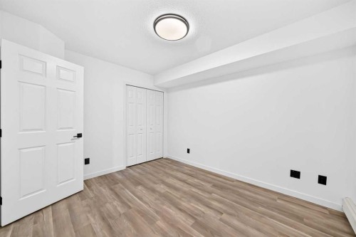 411-2000 Applevillage Court Se, Calgary, AB 