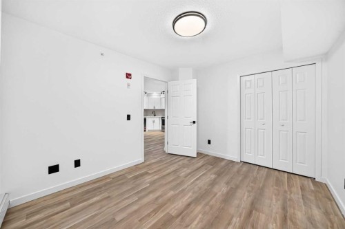 411-2000 Applevillage Court Se, Calgary, AB 