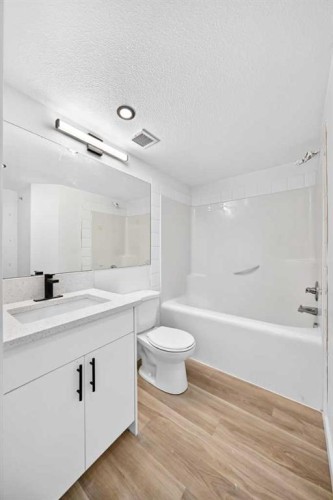 411-2000 Applevillage Court Se, Calgary, AB 