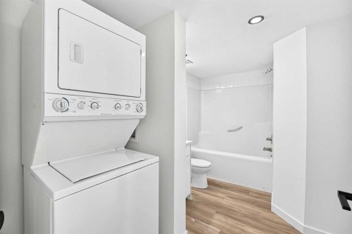 411-2000 Applevillage Court Se, Calgary, AB 