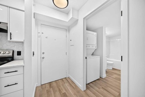 411-2000 Applevillage Court Se, Calgary, AB 
