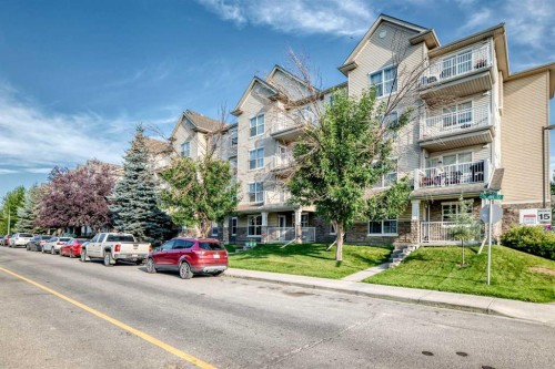 411-2000 Applevillage Court Se, Calgary, AB 