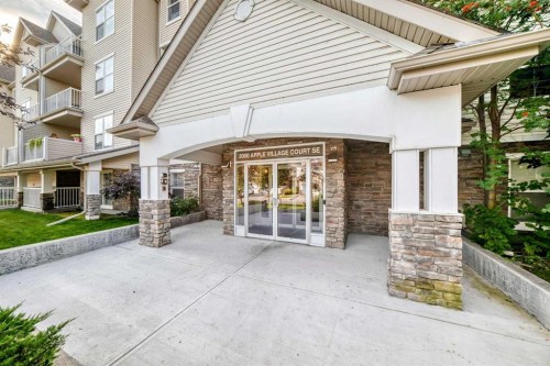 411-2000 Applevillage Court Se, Calgary, AB 