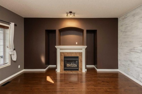 196 Eversyde Circle Sw, Calgary, AB 