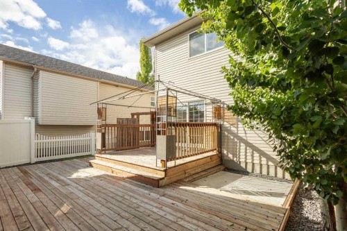 196 Eversyde Circle Sw, Calgary, AB 