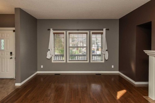 196 Eversyde Circle Sw, Calgary, AB 