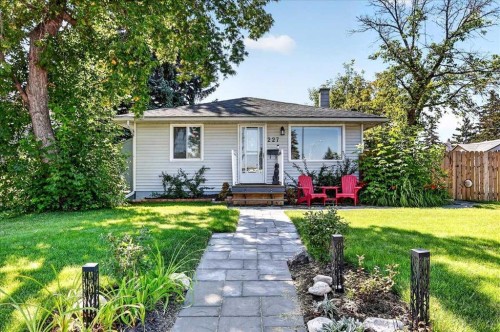 227 Lynnwood Drive Se, Calgary, AB 