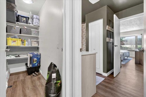 227 Lynnwood Drive Se, Calgary, AB 