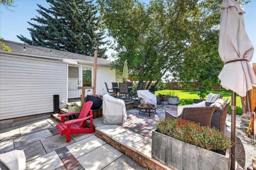 227 Lynnwood Drive Se, Calgary, AB 