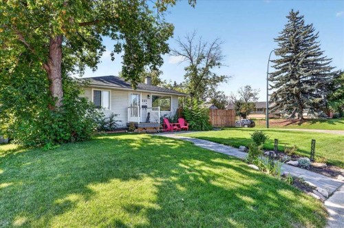 227 Lynnwood Drive Se, Calgary, AB 