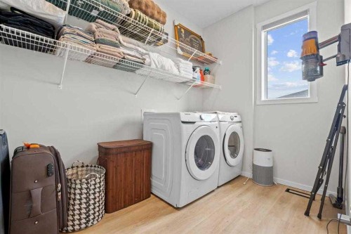 12 Southwinds Common Sw, Airdrie, AB 