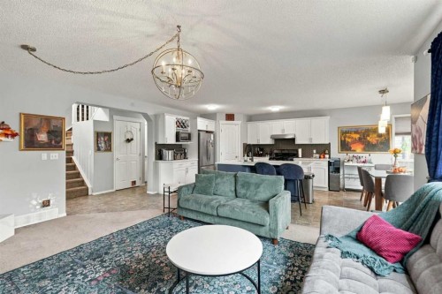 27 Chapman Close Se, Calgary, AB 