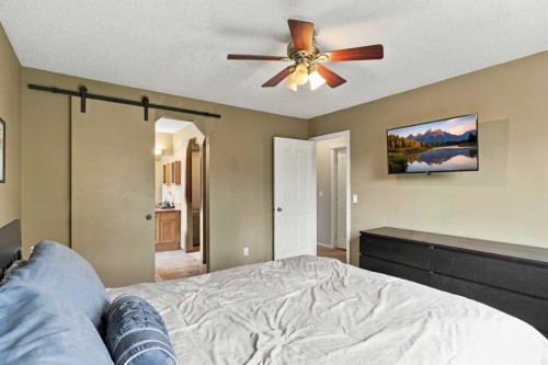 27 Chapman Close Se, Calgary, AB 