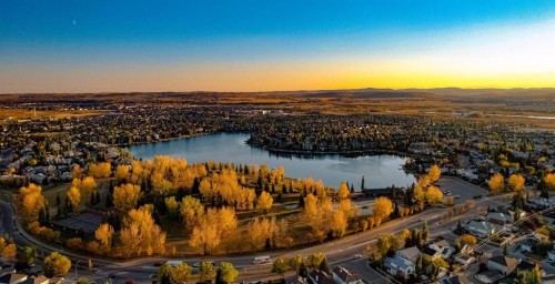 27 Chapman Close Se, Calgary, AB 