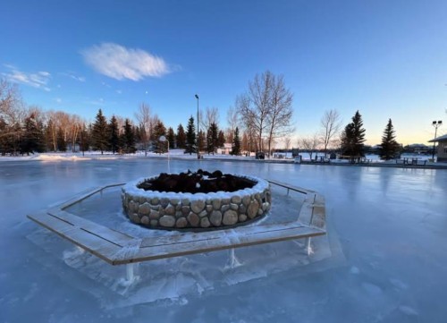 27 Chapman Close Se, Calgary, AB 